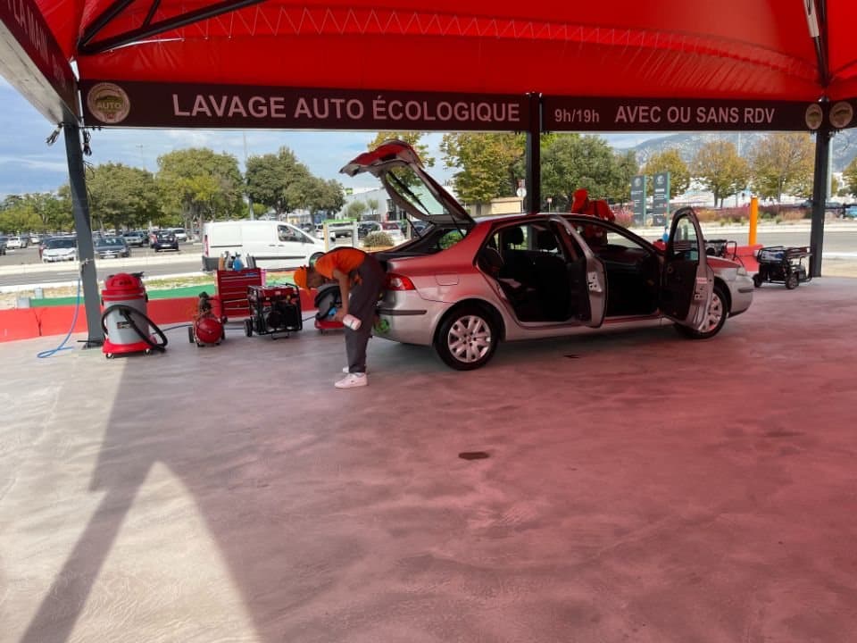 Lavage intérieur + extérieur — AUTO CLEAN FM
