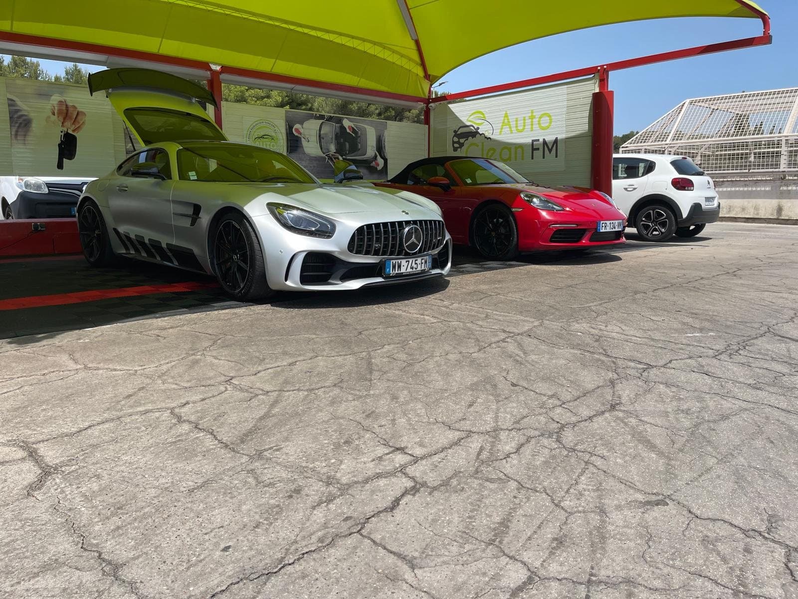 Centre de lavage AUTO CLEAN FM Martigues — Parking Auchan Martigues, Martigues